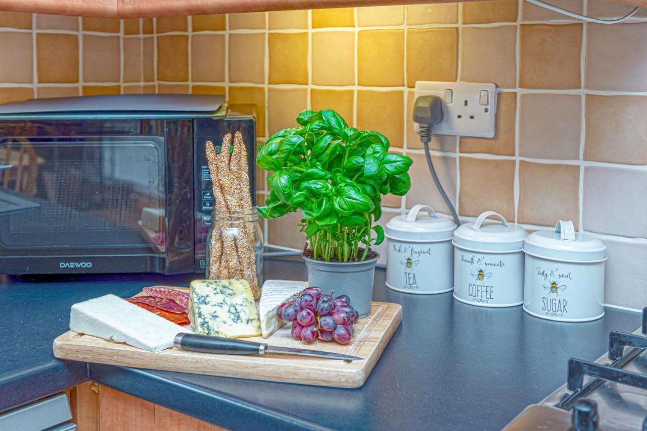 Laurel - Pet-Friendly Cottage With Indoor Pool, Hot Tub & Panoramic Snowdonia Views Colwyn Bay Exterior foto