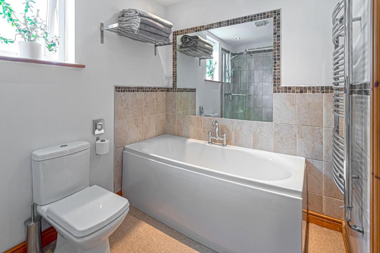 Laurel - Pet-Friendly Cottage With Indoor Pool, Hot Tub & Panoramic Snowdonia Views Colwyn Bay Exterior foto